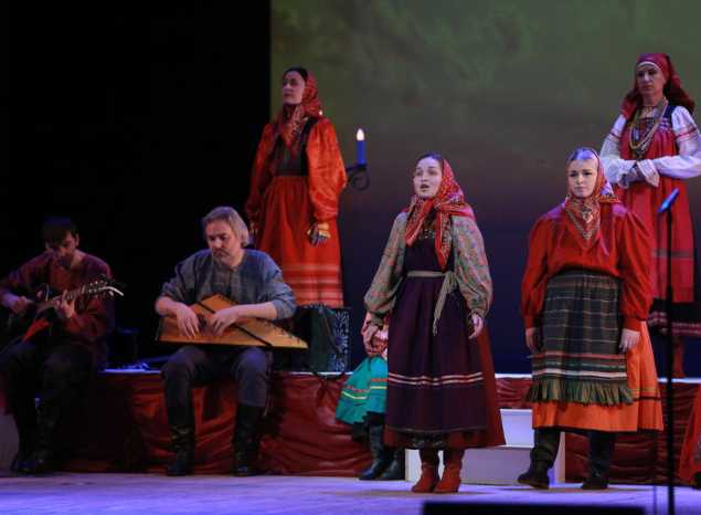 Спектакль «Свет от света» на сцене филармонии